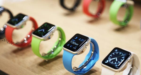 Take a week to decide if you want to buy the Apple Watch with this rental program. © ROBERT GALBRAITH/Reuters/Corbis