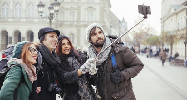 insurance-blog-the-hidden-danger-of-selfie-sticks