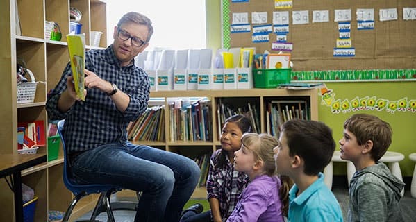 Teachers can deduct $250 in 2016 for supplies they purchase during the school year. Hero Images/Getty Images