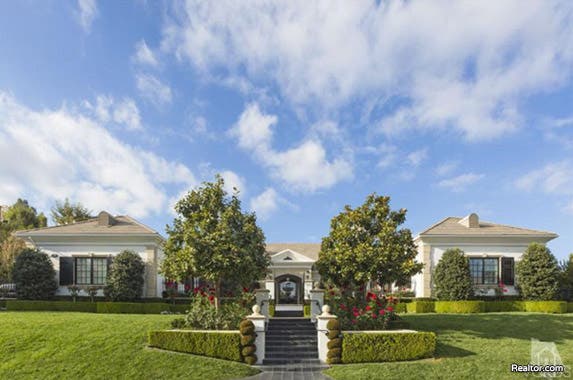 Front Yard | House: Realtor.com