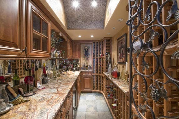 Justin Timberlake's 'N Sync-era home nets $2.4M Justin Timberlake's 'N Sync-era home nets $2.4M | Redfin