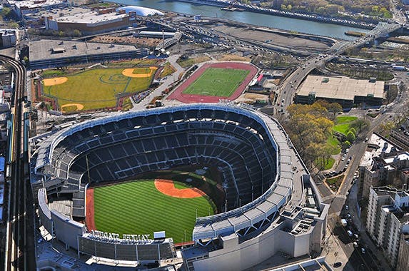Yankee Stadium (New York Yankees) Yankee Stadium (New York Yankees) © Richard Cavalleri/Shutterstock.com