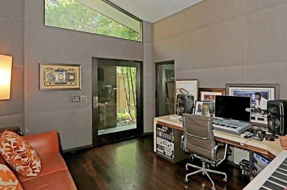 Studio Realtor.com