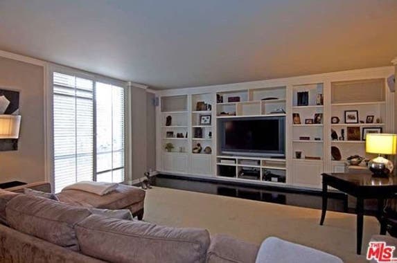 Livingroom 2 Realtor.com