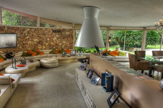 Elvis Presley's honeymoon house for sale | Realtor.com