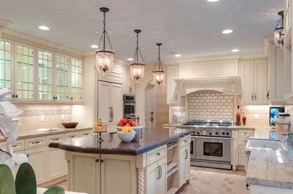 Tyra Banks' fierce Beverly Hills mansion is for sale Tyra Banks' home for sale | Realtor.com