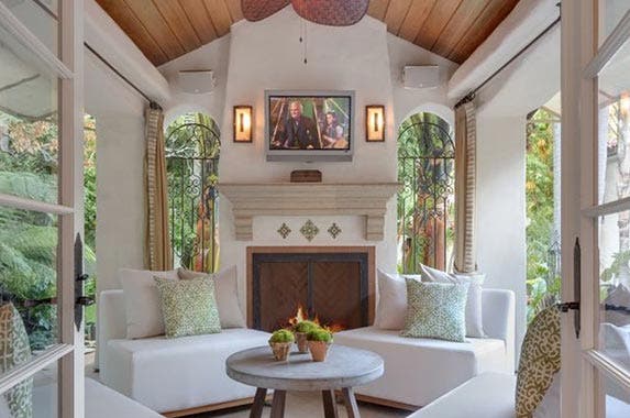 Tyra Banks' fierce Beverly Hills mansion is for sale Tyra Banks' home for sale | Realtor.com