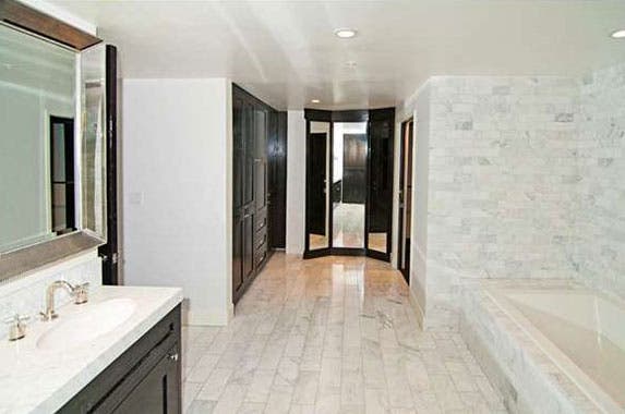 Sofia Vergara's LA condo for rent Sofia Vergara's LA condo for rent | Realtor.com