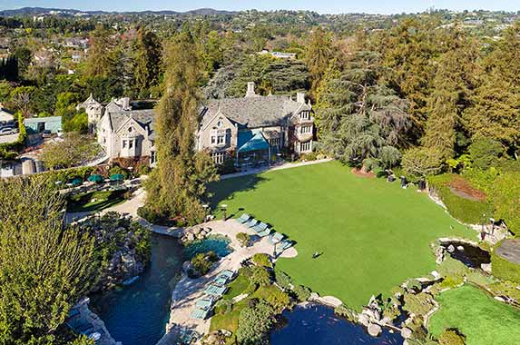 Hefner sells LA Playboy Mansion Playboy Mansion for sale at $200M | Gary Gold & Drew Fenton at Hilton & Hyland, Mauricio Umansky at The Agency; Photo credit: Jim Bartsch