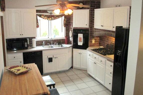 See the home Gov. Scott Walker is selling Gov. Scott Walker selling home | Redfin