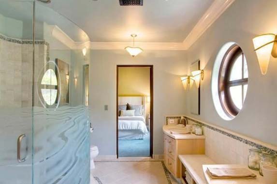 Robin Williams' villa sells at a deep discount Robin Williams' villa sells at a deep discount | Realtor.com