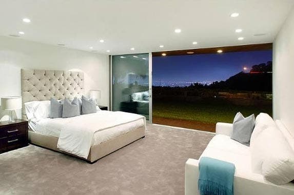 Singer Bruno Mars sells Hollywood home for $3.3M Bruno Mars sells home for $3.3M | Redfin