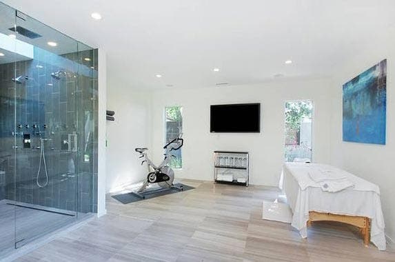 Singer Bruno Mars sells Hollywood home for $3.3M Bruno Mars sells home for $3.3M | Redfin