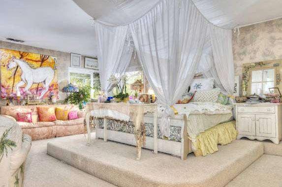 Connie Stevens sells LA mansion Connie Stevens sells LA mansion | Redfin