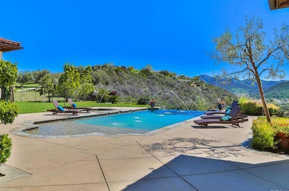 Britney Spears lists home for $9M Britney Spears lists home for $9M | Redfin