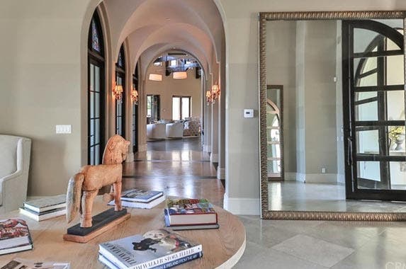Britney Spears lists home for $9M Britney Spears lists home for $9M | Redfin