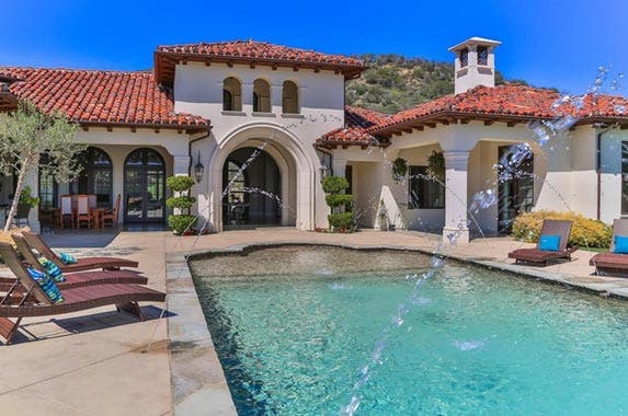 Britney Spears lists home for $9M Britney Spears lists home for $9M | Redfin