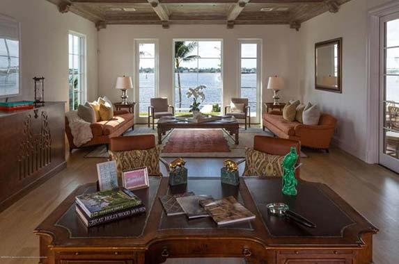 Billy Joel is movin' out of this lavish Florida home Billy Joel is movin' out of this lavish Florida home | Realtor.com