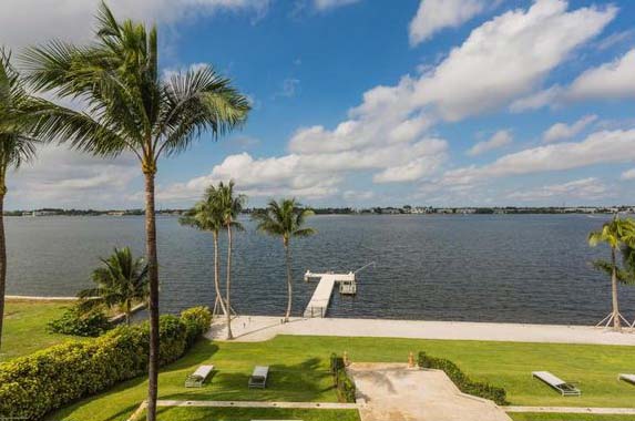 Billy Joel is movin' out of this lavish Florida home Billy Joel is movin' out of this lavish Florida home | Realtor.com