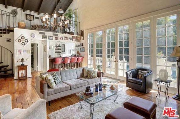 'Godfather' singer Al Martino’s home sold for $7.8M 'Godfather' singer Al Martino’s home sold for $7.8M | Redfin