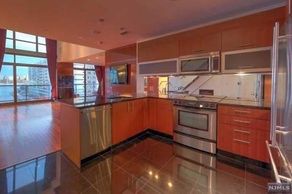 See Ice T's 'special view unit': his stunning penthouse See Ice T's 'special view unit': his stunning penthouse | Realtor.com
