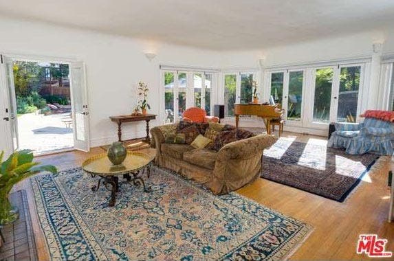 'Monk' star Tony Shalhoub sells his vintage LA home 'Monk' star Tony Shalhoub sells his vintage LA home | Redfin.com