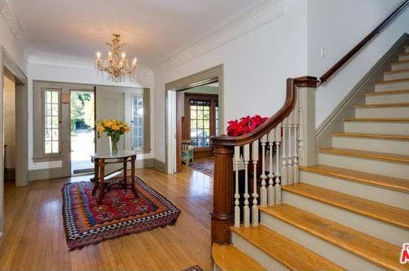 'Monk' star Tony Shalhoub sells his vintage LA home 'Monk' star Tony Shalhoub sells his vintage LA home | Redfin.com
