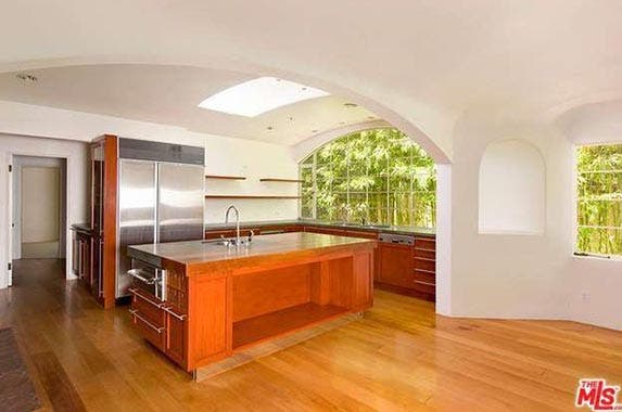 Tom Hanks lists side-by-side homes Tom Hanks lists side-by-side homes | Realtor.com