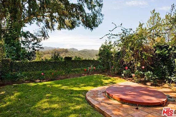 Tom Hanks lists side-by-side homes Tom Hanks lists side-by-side homes | Realtor.com