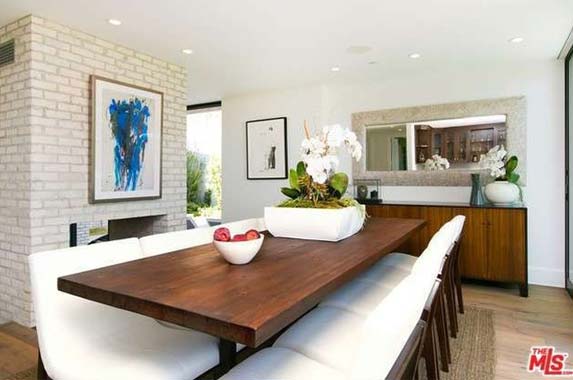 Star couple sells Hollywood home to Kendall Jenner Star couple sells Hollywood home to Kendall Jenner | Redfin