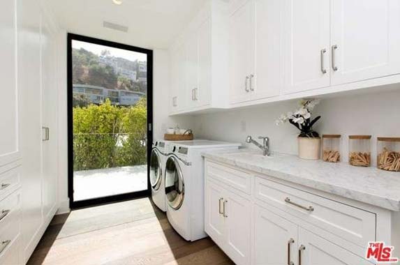 Star couple sells Hollywood home to Kendall Jenner Star couple sells Hollywood home to Kendall Jenner | Redfin
