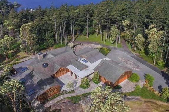 The seriously beautiful home of 'The Joker,' Steve Miller The seriously beautiful home of 'The Joker,' Steve Miller | Realtor.com