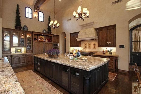 Tony Robbins selling desert home Tony Robbins selling desert home | Realtor.com