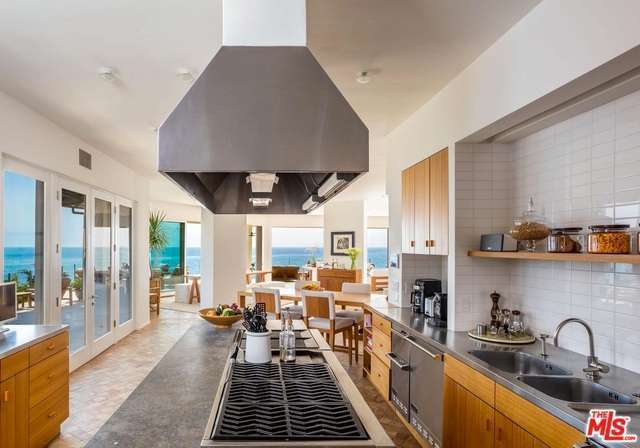 Celebrity house for sale: Cindy Crawford | Redfin