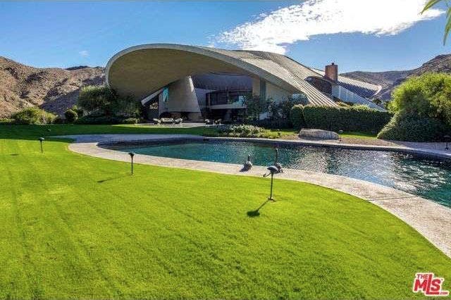celeb-house-sold-bob-hope-2-front