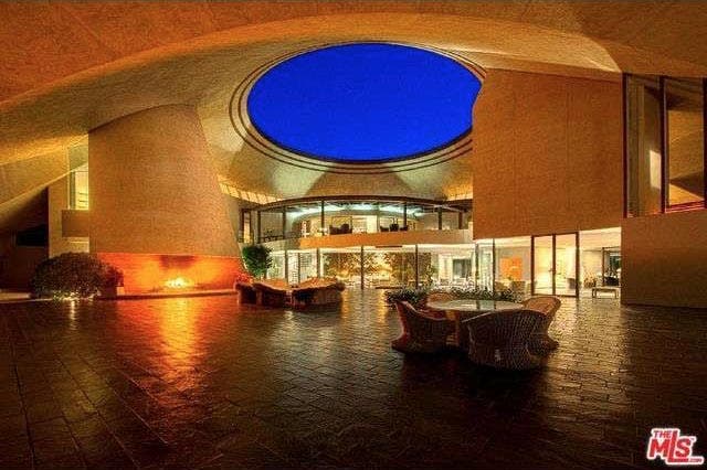 celeb-house-sold-bob-hope-7-night