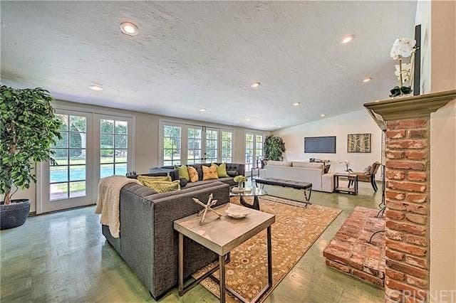 Fireplace | Realtor.com