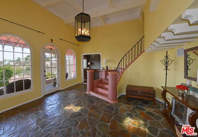 Entryway | Redfin