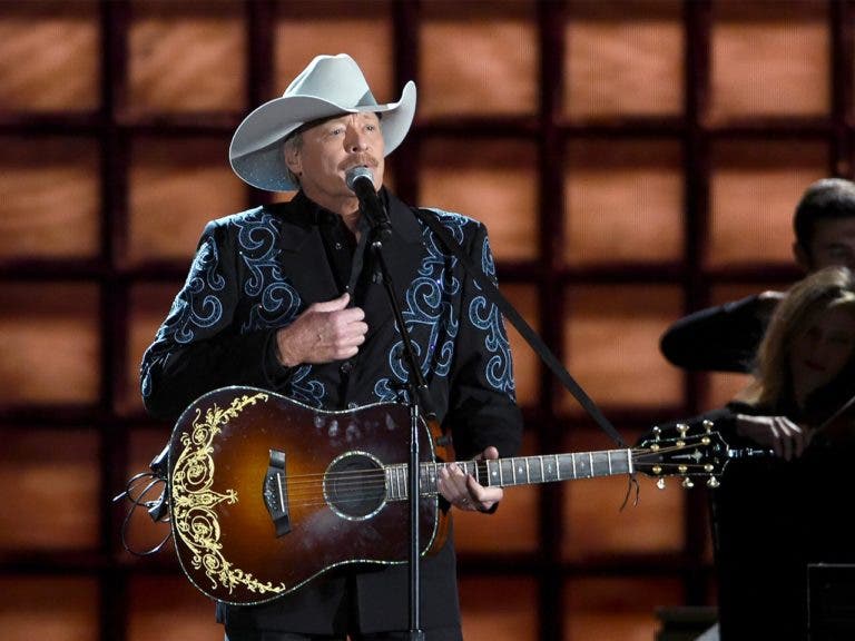 The 12 richest stars of country music