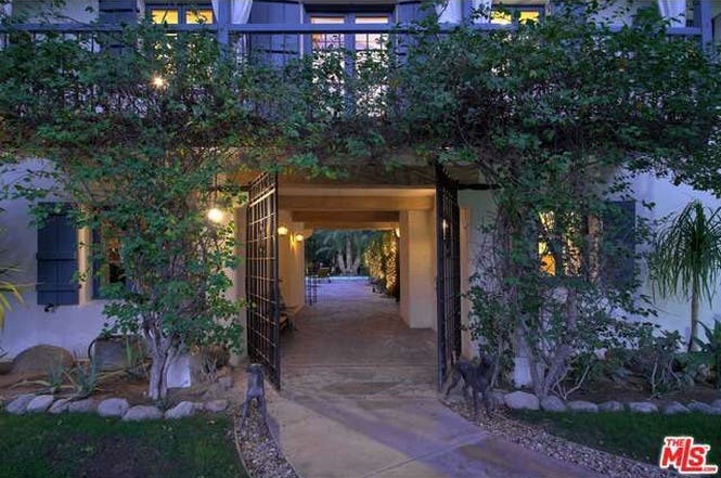 Cary Grant's house: Entry | Redfin