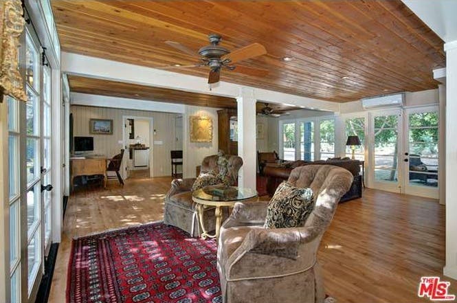 Cary Grant's house: Sitting area | Redfin