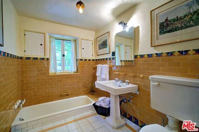 Cary Grant's house: Bathroom | Redfin