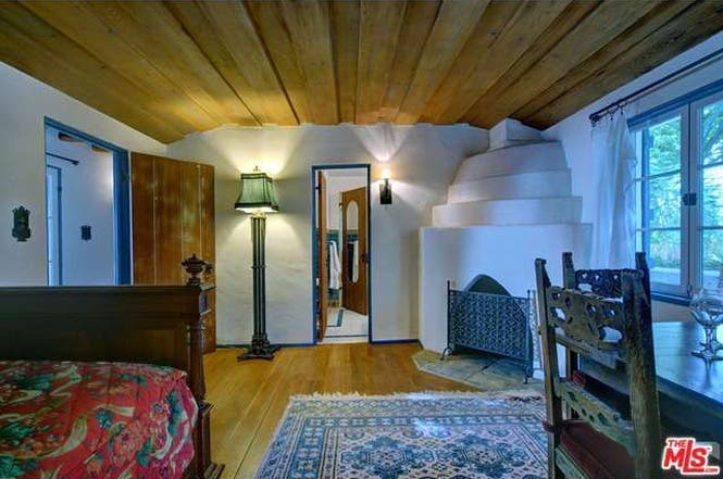 Cary Grant's house: Bedroom | Redfin