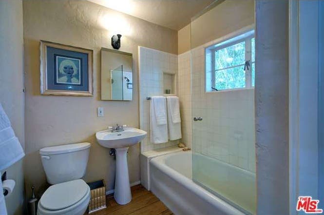 Cary Grant's house: Bathroom | Redfin