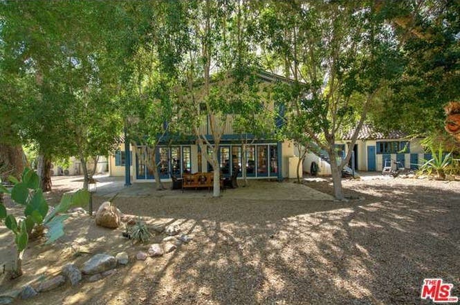 Cary Grant's house: Backyard | Redfin