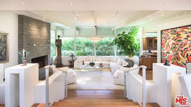 Living room | Redfin