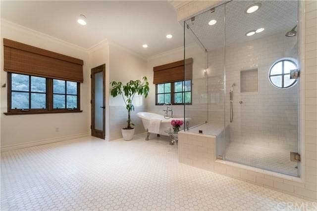 Shower | Realtor.com