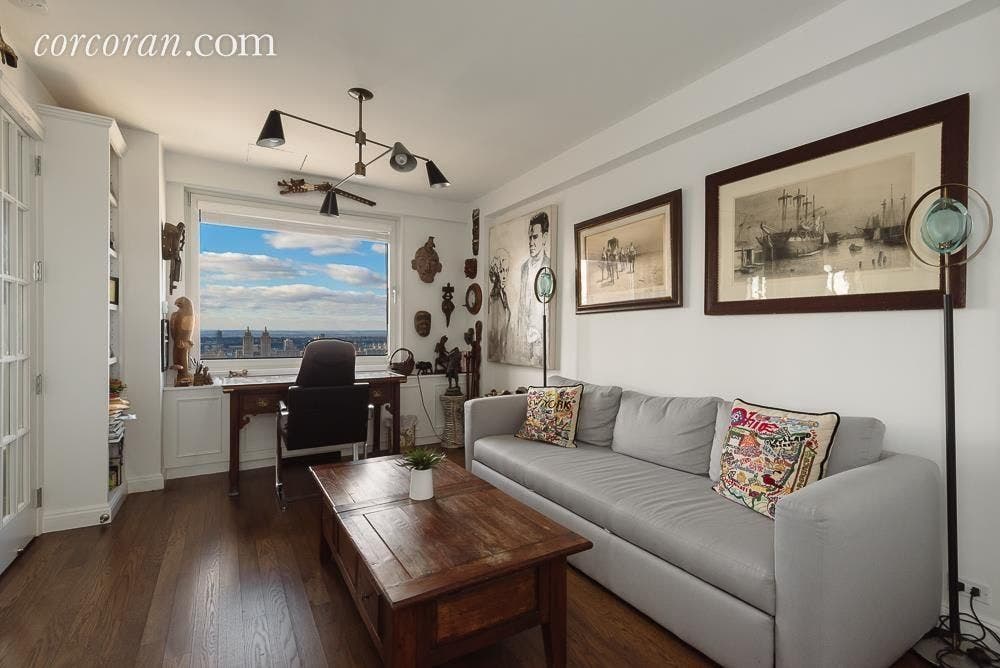Desk | Realtor.com
