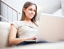 7. Know the invoice price © Minerva Studio/Shutterstock.com