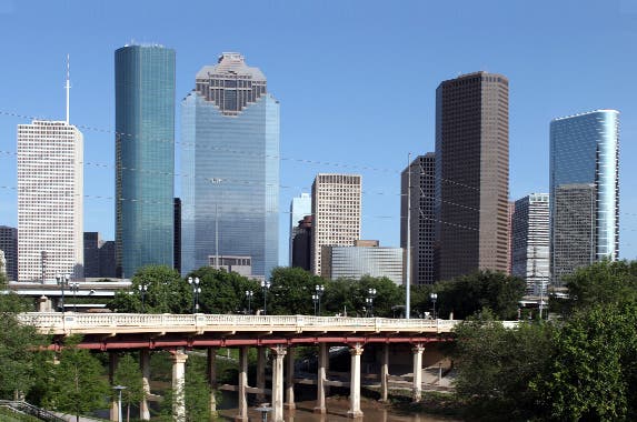 Houston: © cheng/Shutterstock.com